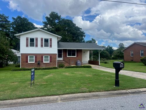 213 Self St, Warner Robins, GA, 31088-5505 | Card Image