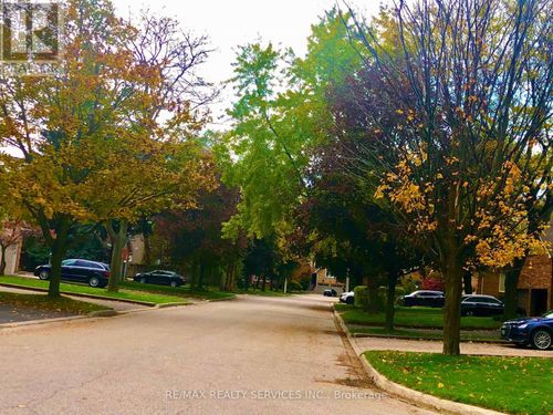 1543 Polesden Drive, Mississauga (Mineola), ON, L5G4P8 | Card Image