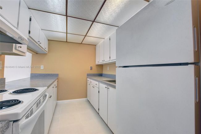 APT-401 - 1750 N Congress Ave, Condo with 2 bedrooms, 2 bathrooms and null parking in West Palm Beach FL | Image 12
