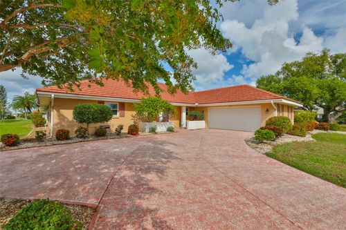 703 Plumbrook Rd, SUN CITY CENTER, FL, 33573-6458 | Card Image