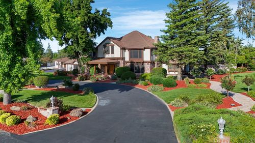 8327 Park Place, Tracy, CA, 95304 | Card Image