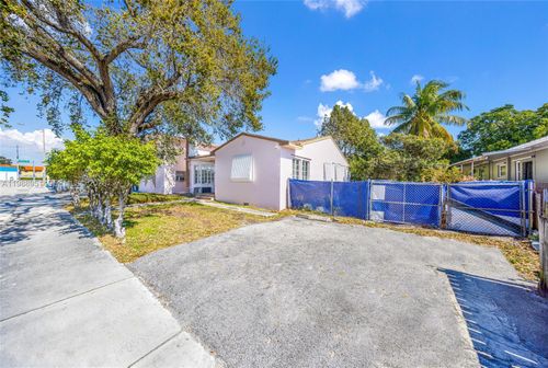 605 Nw 34th Ave, Miami, FL, 33125-4019 | Card Image