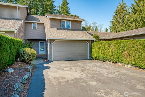 2104 Birch Cir, Bellingham, WA, 98229-4515 | Card Image