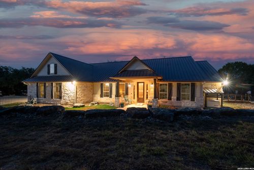 824 Shelly Dr, Canyon Lake, TX, 78133-4327 | Card Image