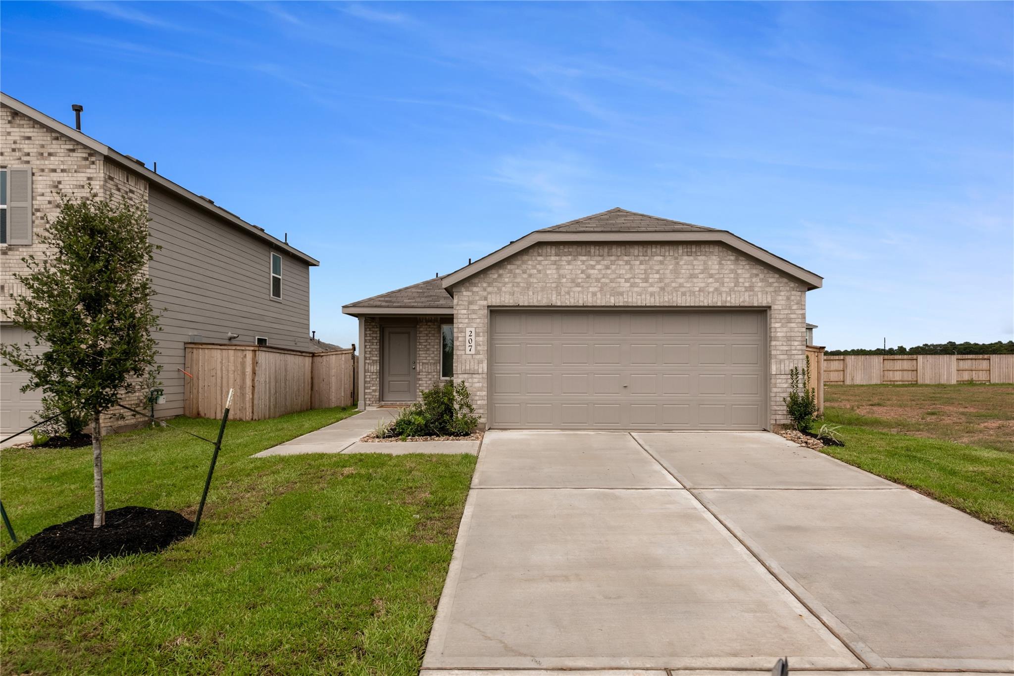 Residential Lease in Magnolia 3