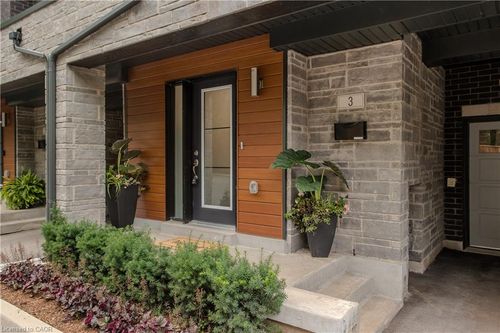 3-2071 Ghent Ave, Burlington, ON, L7R1Y4 | Card Image