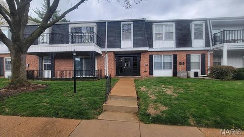 unit-a-1674 Blue Ridge Dr, Saint Louis, MO, 63125-2608 | Card Image