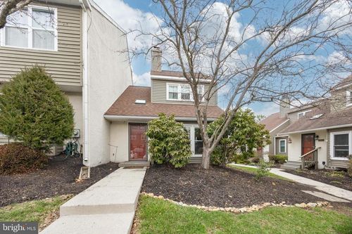 5303-5303 Lister Ct, CHESTER SPRINGS, PA, 19425-8763 | Card Image