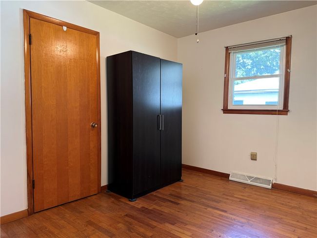 342 E Cox St, House other with 3 bedrooms, 2 bathrooms and null parking in Forsyth IL | Image 9