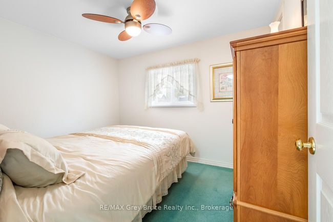 12 Guelph St, House other with 3 bedrooms, 1 bathrooms and 4 parking in Sauble Beach ON | Image 14