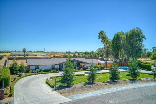 8639 E Los Altos Ave, Clovis, CA, 93619-9021 | Card Image