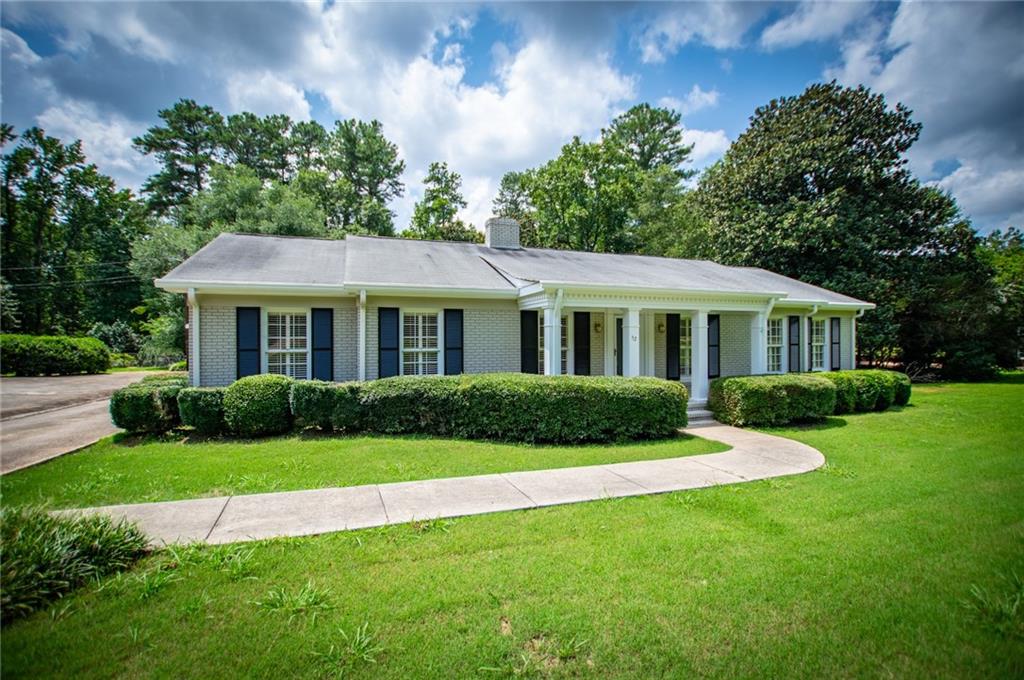 Forrest Dr, Carrollton, GA 30117