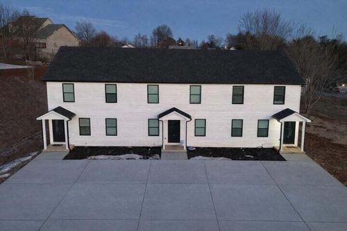 11 Midland Meadows Dr, Somerset, KY, 42503-3845 | Card Image