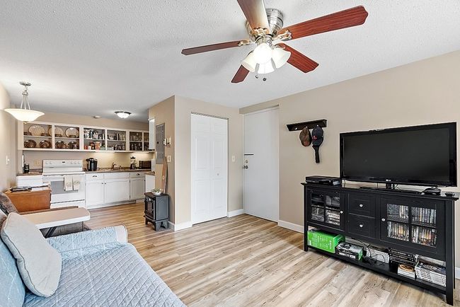 APT-14 - 144 West St, Condo with 1 bedrooms, 1 bathrooms and 1 parking in Leominster MA | Image 5