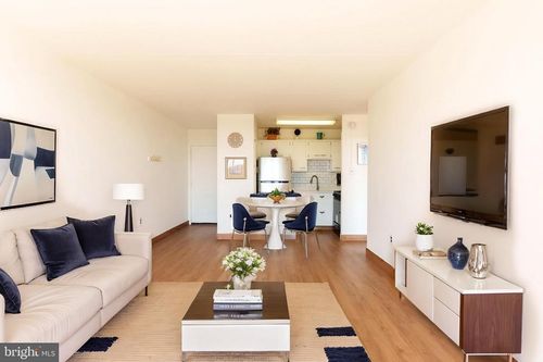 529 Cooper Landing Rd, CHERRY HILL, NJ, 08002-2537 | Card Image