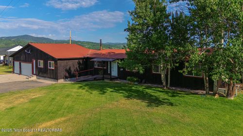 390 Roberts Ave, Thayne, WY, 83127-9714 | Card Image