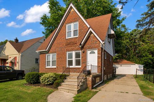 7516 Mettetal St, Detroit, MI, 48228-4817 | Card Image