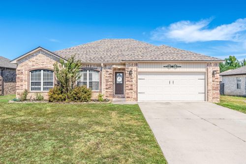 69 Smarty Jones Cir, Austin, AR, 72007-8123 | Card Image