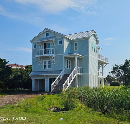 6 Cape Ln, N Topsail Beach, NC, 28460-9618 | Card Image