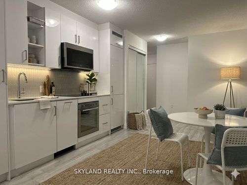 205-251 Manitoba St, Etobicoke, ON, M8Y0C7 | Card Image