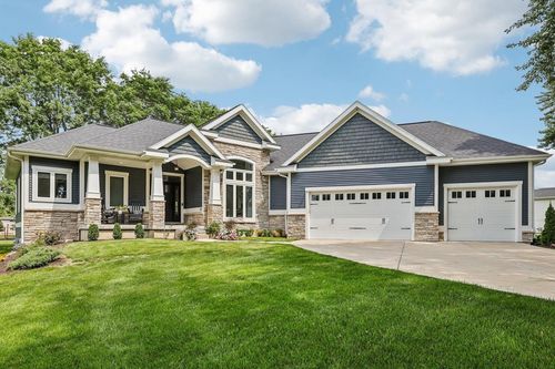 4538 E Oak Ln, Windsor, WI, 53598-9745 | Card Image