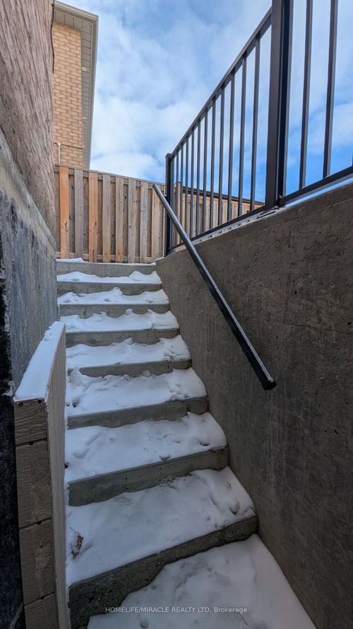 26 Foxhunt Drive, Vaughan, ON, L4H2K8 | Card Image