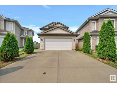 2620 32 B St Nw, House other with 4 bedrooms, 4 bathrooms and 4 parking in Edmonton AB | Image 1