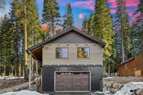 14765 Copenhagen Dr, Truckee, CA, 96161-6656 | Card Image