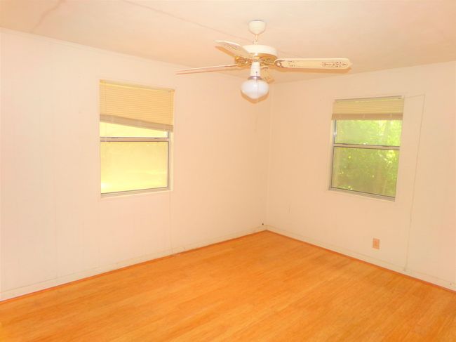 906 Ne 1 St St, House other with 3 bedrooms, 2 bathrooms and null parking in Havana FL | Image 12