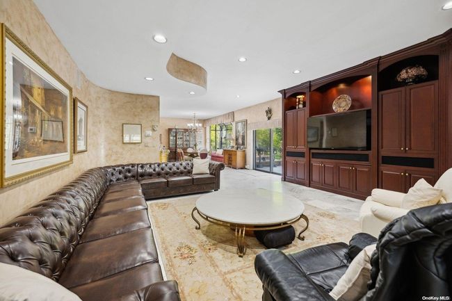 12 Woodfield Ln, House other with 8 bedrooms, 8 bathrooms and null parking in Glen Head NY | Image 9