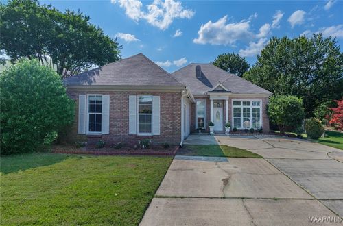 9300 Greythorne Way, Montgomery, AL, 36117-8824 | Card Image