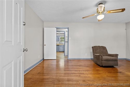 406 Mundy St, Maxton, NC, 28364-2517 | Card Image