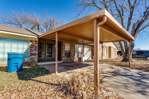 8741 Saint George Way, Midwest City, OK, 73110-7746 | Card Image