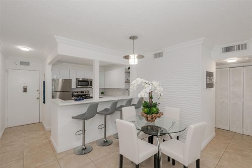 509-3140 S Ocean Dr, Hallandale Beach, FL, 33009-7245 | Card Image
