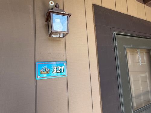 21111 SV #321 Barefoot Loop, lead, SD, 57754 | Card Image
