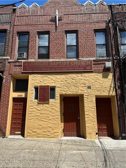 3306 White Plains Rd, Bronx, NY, 10467-5703 | Card Image