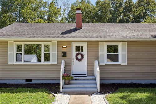 202 Woodhaven Rd, Newport News, VA, 23608-1514 | Card Image