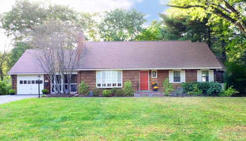 729 Mountain Rd, West Hartford, CT, 06117-1139 | Card Image