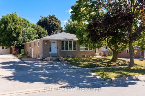 22A Bernick Dr, Barrie, ON, L4M5J5 | Card Image