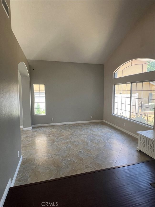 766 Lassen Dr, House other with 5 bedrooms, 3 bathrooms and 5 parking in Corona CA | Image 4