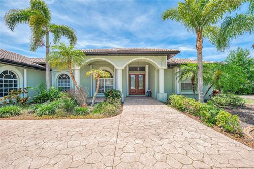 900 Park Place Dr, ENGLEWOOD, FL, 34223-2439 | Card Image