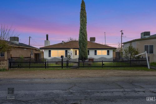 412 N Lincoln St, Taft, CA, 93268-1727 | Card Image