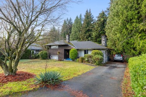4275 Lions Ave, North Vancouver, BC, V7R3S2 | Card Image