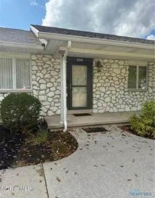 230 Adams St, Defiance, OH, 43512-1702 | Card Image