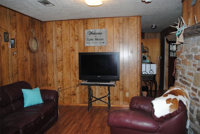 73 109, House other with 4 bedrooms, 3 bathrooms and null parking in Goldthwaite TX | Image 5
