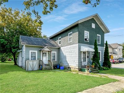 17 Green Street, Home with 4 bedrooms, 3 bathrooms and null parking in Camillus NY | Image 2