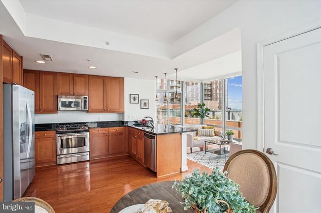 UNIT-805 - 11990 Market St, Condo with 3 bedrooms, 2 bathrooms and null parking in RESTON VA | Image 16
