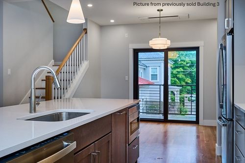 unit-4b-10 Hawley St, Northampton, MA, 01060-3406 | Card Image