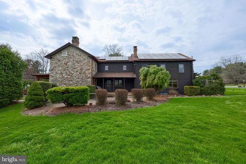 100 Seyler Rd, Fleetwood, PA, 19522-9372 | Card Image
