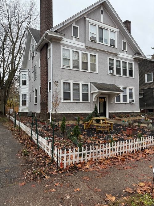 709 W Nevada St, Urbana, IL, 61801-4057 | Card Image